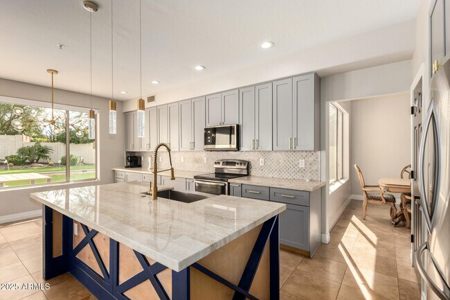 Building Photo - 10591 E Firewheel Dr