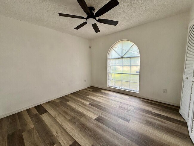 Building Photo - 6521 Garden Spring Ct