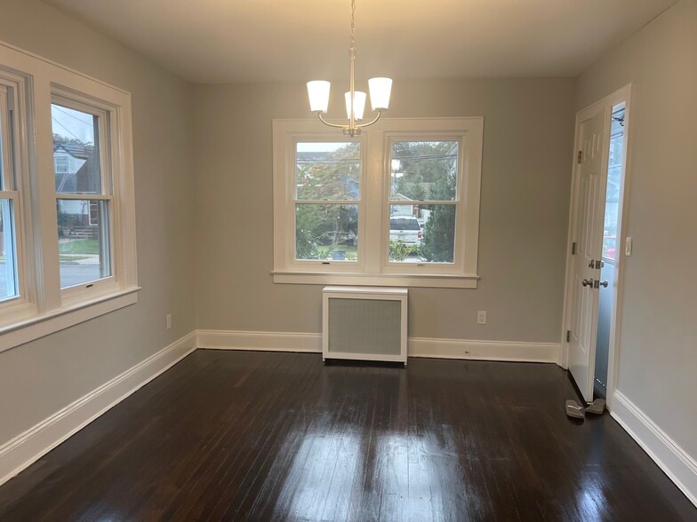 Building Photo - 37 Orchard St