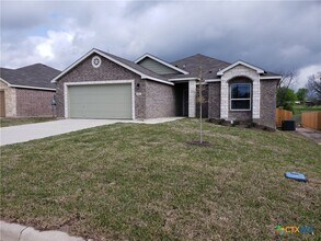 Building Photo - 704 Liberty Valley Dr
