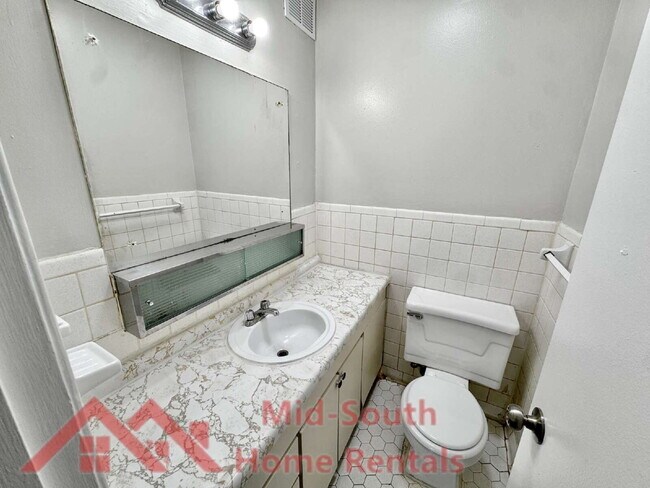Building Photo - 129 Stonewall St