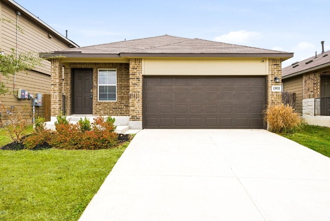 Building Photo - 2 Weeks FREE RENT with 12 Month Lease. 1 Month FREE with 18 Month Lease