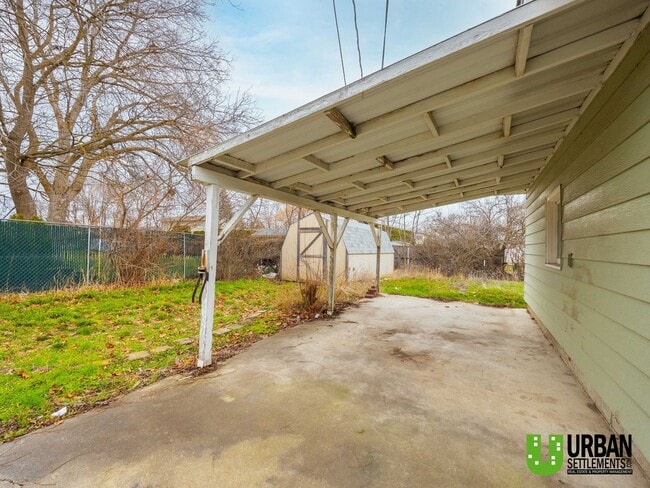 Building Photo - For Rent – Spacious 5 Bedroom Home in Spokane Valley