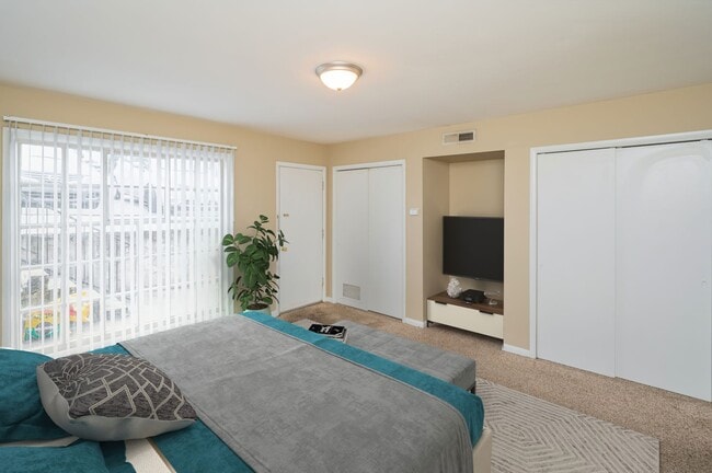 Interior Photo - Altamont Cliffs