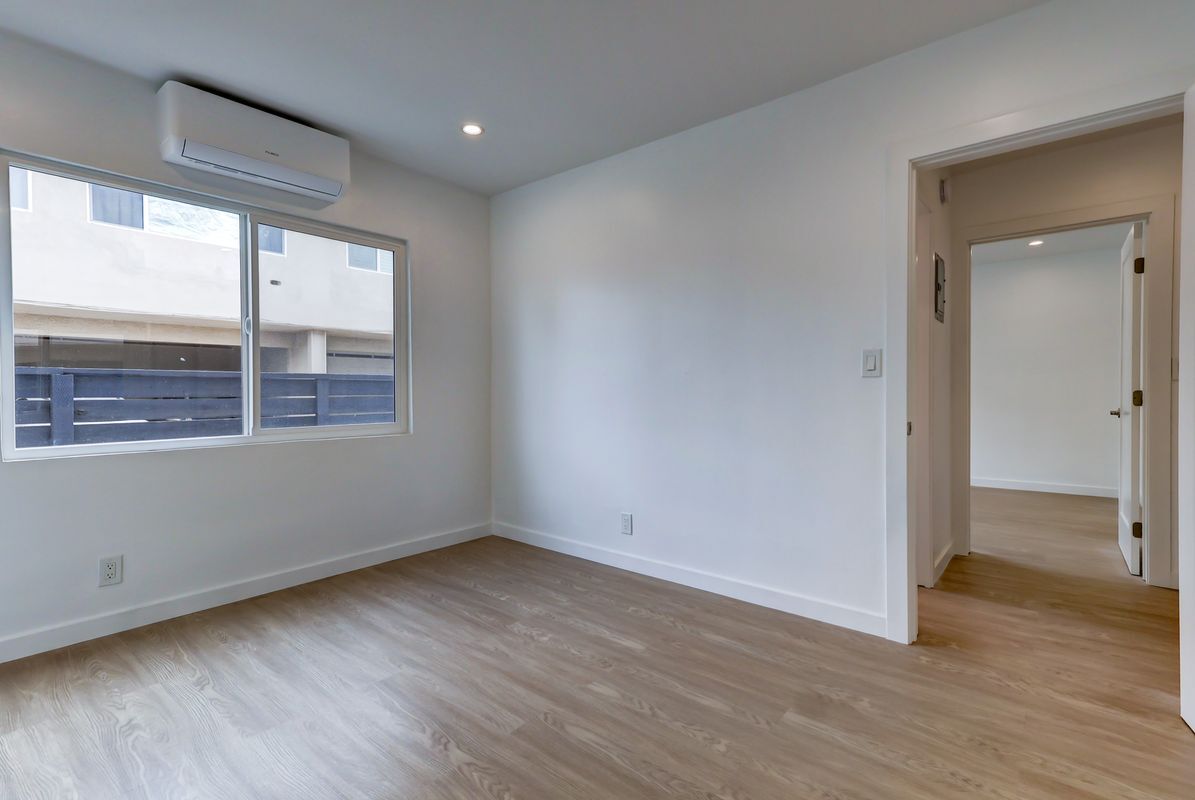 Building Photo - 6065 Pickford Pl