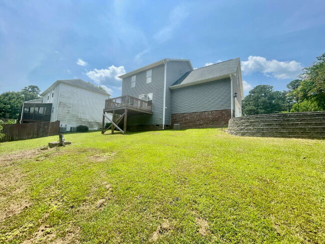 Building Photo - 3-Bed, 2 And A Half Bath Haven With Bonus ...