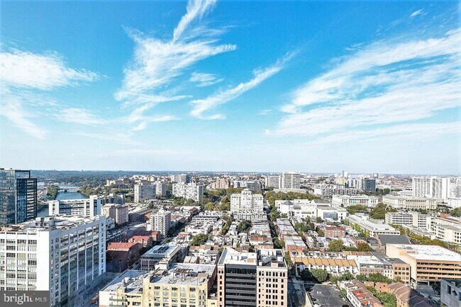 Building Photo - 2101 Market St