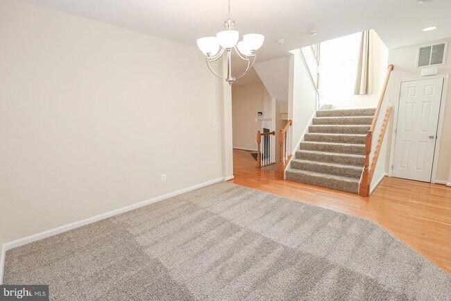 Building Photo - 23305 Hyacinth Ln