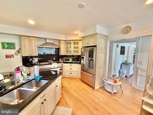 Building Photo - 7538 Morningside Dr NW