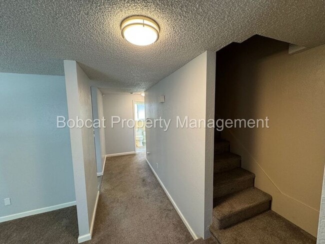 Building Photo - 20 Bodie Dr