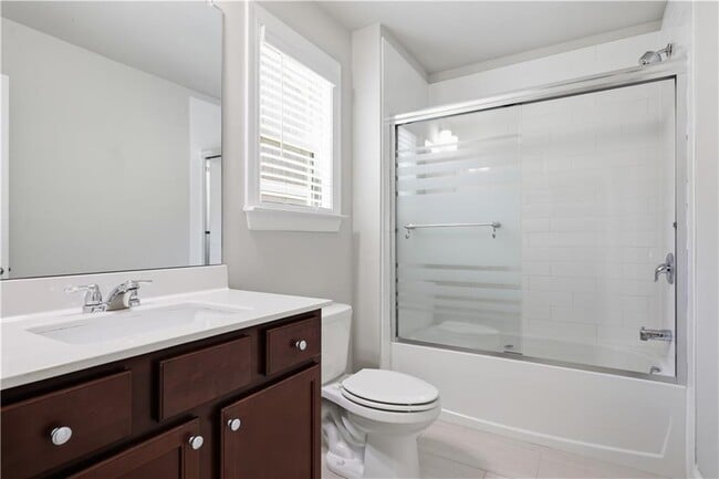 Building Photo - 781 Belerose Ln