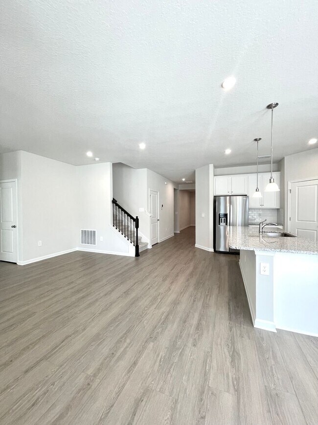 Building Photo - Move In June 16th! Brand New Construction ...