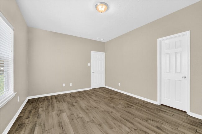 Building Photo - 4618 San Jacinto River Dr