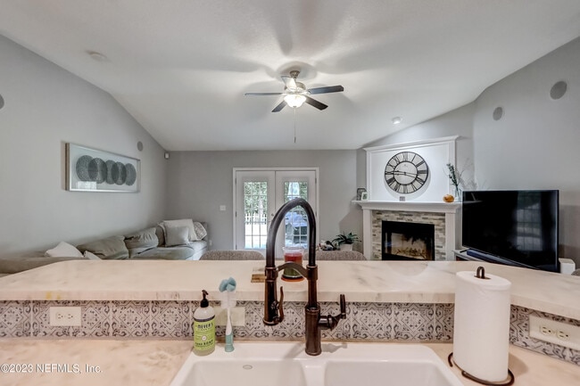 Building Photo - 12004 W Liberty Lake Dr