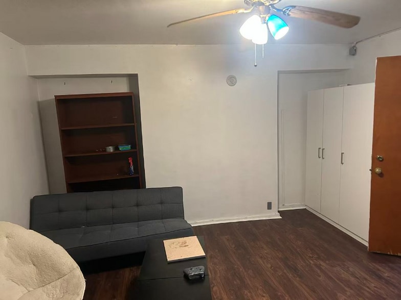 Building Photo - 3 S 3rd St