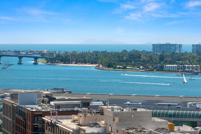 Building Photo - Stunning East Village 2 Bedroom at Alta! 2...