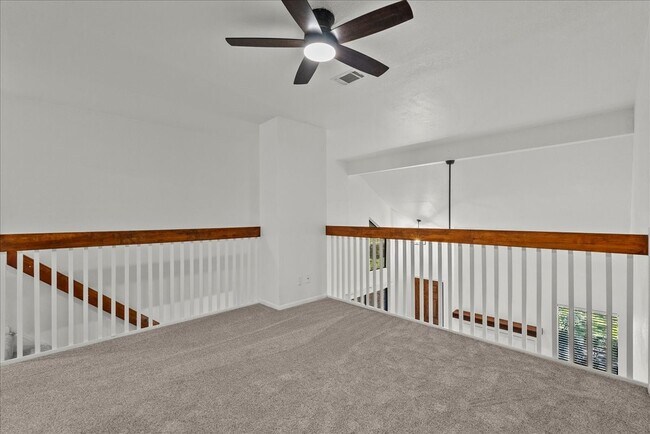 Building Photo - 16532 Holly Trail Dr