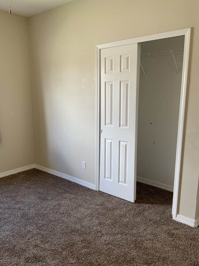 Building Photo - 3425 Old Mill Rd