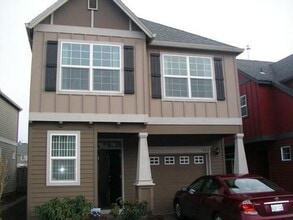 Building Photo - Arbor Roses Beauty