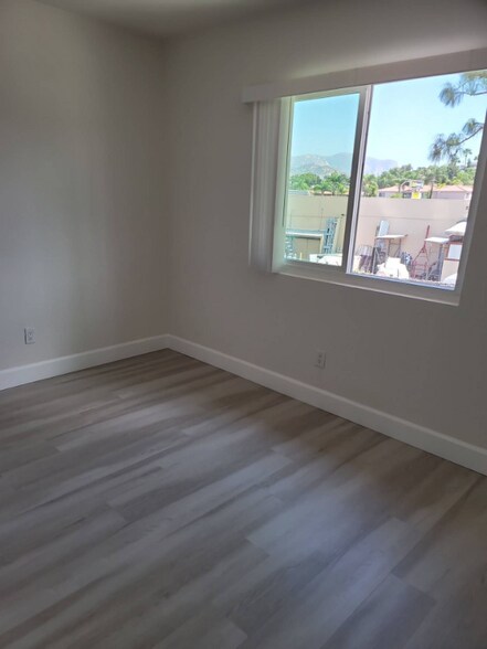 Building Photo - 9646 Winter Gardens Blvd