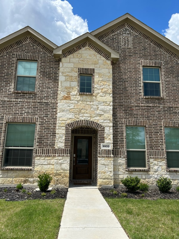 Building Photo - 9933 Diamondhead Dr
