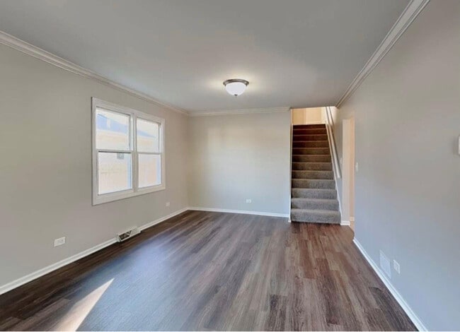 Building Photo - 10528 S 83rd Ave