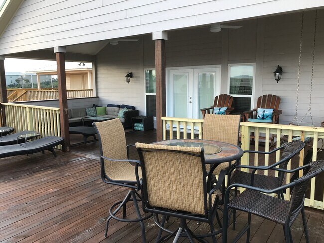 Building Photo - 1329 W Lagoon Ave