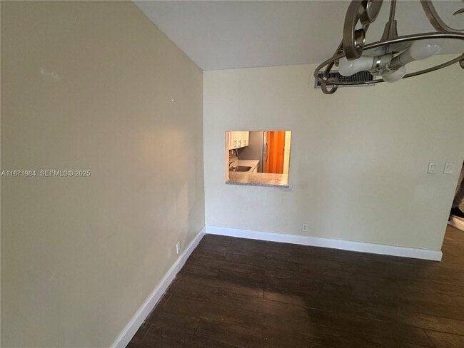 Building Photo - 6521 Racquet Club Dr