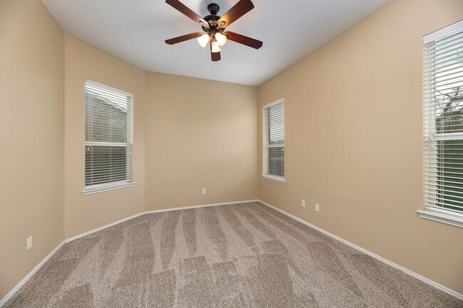Building Photo - 2510 Sedona St