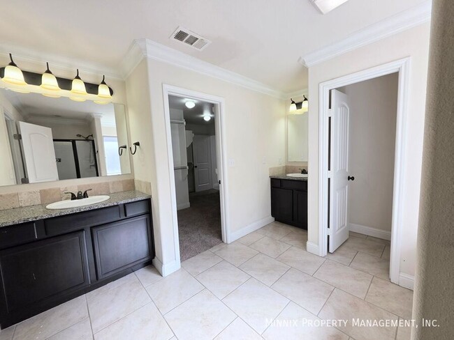 Building Photo - 9411 Sedona Ave