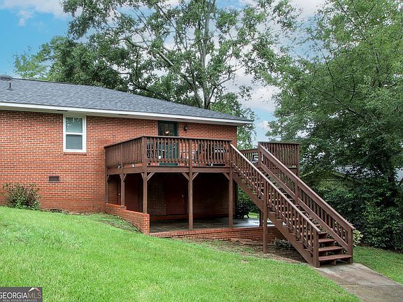 Building Photo - 2415 Apricot Ln