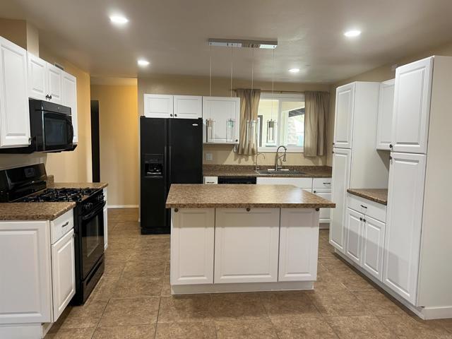 Building Photo - 4054 Mt Barnard Ave