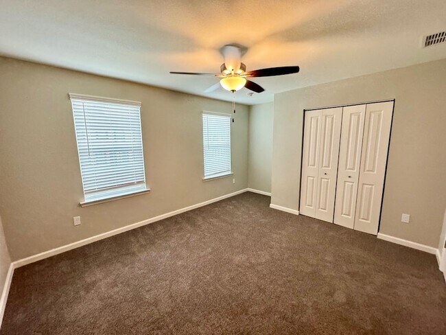 Building Photo - 2280 Del Carmel Way