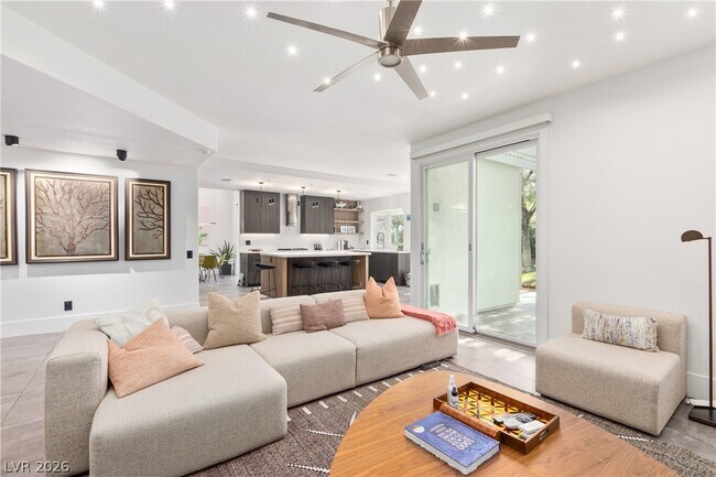 Building Photo - 9301 St James Cir