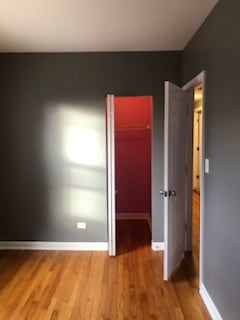 Building Photo - 647 N Hamlin Ave