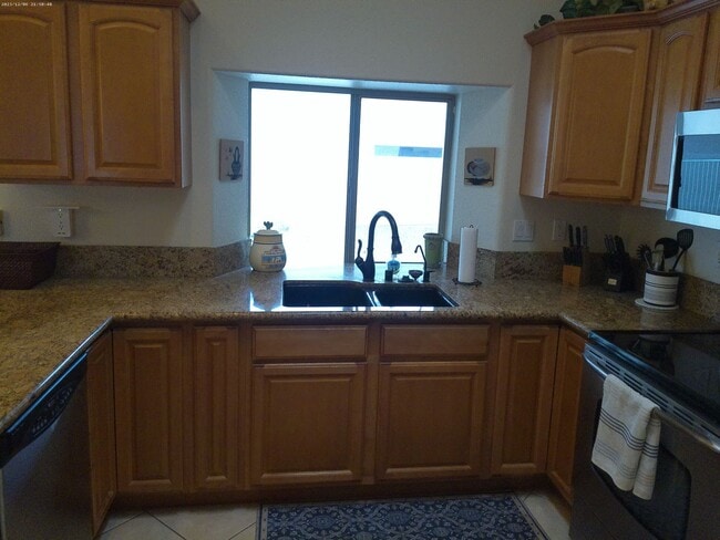 Building Photo - 2910 Swirl Dr