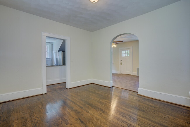 Building Photo - 1414 Hamilton Terrace SE