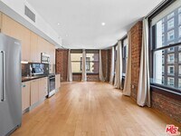 Building Photo - 460 S Spring St