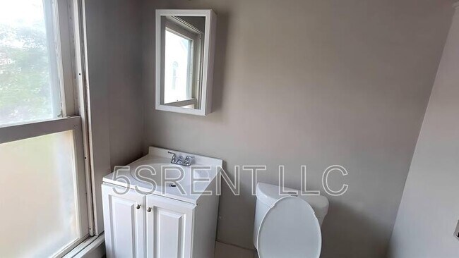 Building Photo - 85 W 2nd St