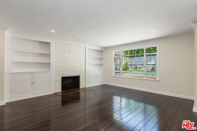 Building Photo - 11339 Thurston Pl