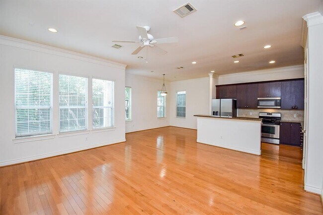 Building Photo - 2612 Starboard Point Dr
