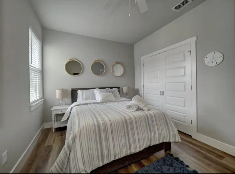 Secondary Room + Closet - 14013 Ports O Call Dr