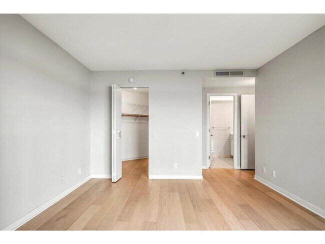 Building Photo - 2950 Dean Pkwy