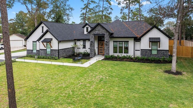 Building Photo - 32810 Oak Creek Dr