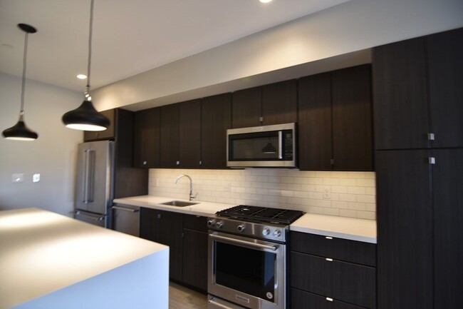Building Photo - 120 Savin Hill Ave