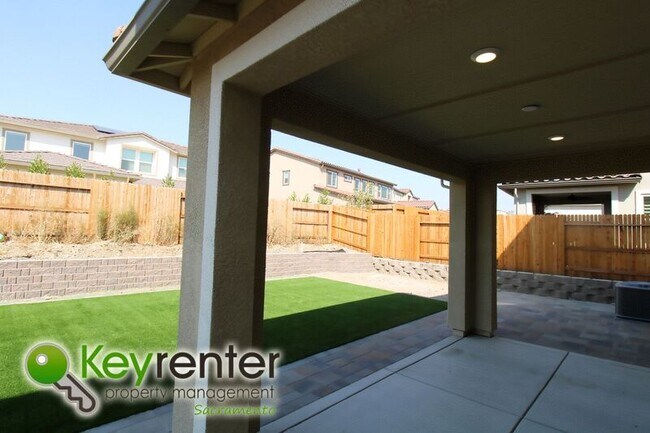 Building Photo - 4684 Flagstaff Dr