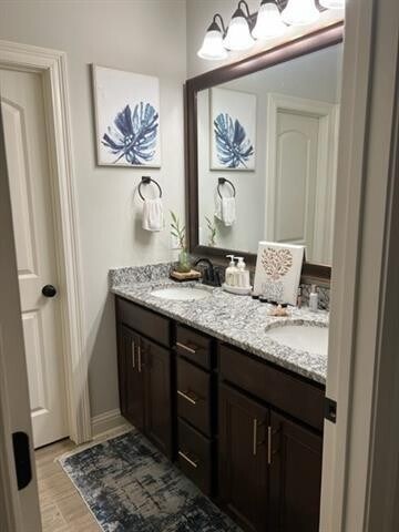 Building Photo - 44195 Shadowpoint Dr