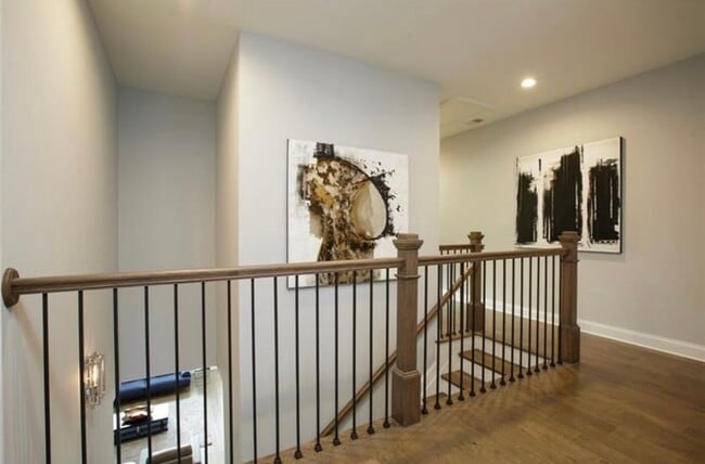 Building Photo - 3458 Fenton Dr