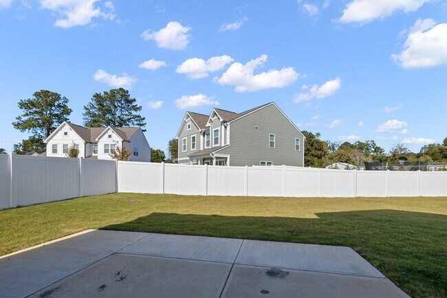 Building Photo - 539 S Lincoln St