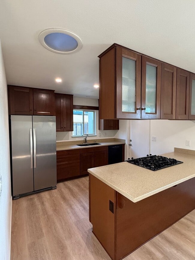 Building Photo - 3 Bedroom/2 Bathroom Single Story Home In Rohnert Park